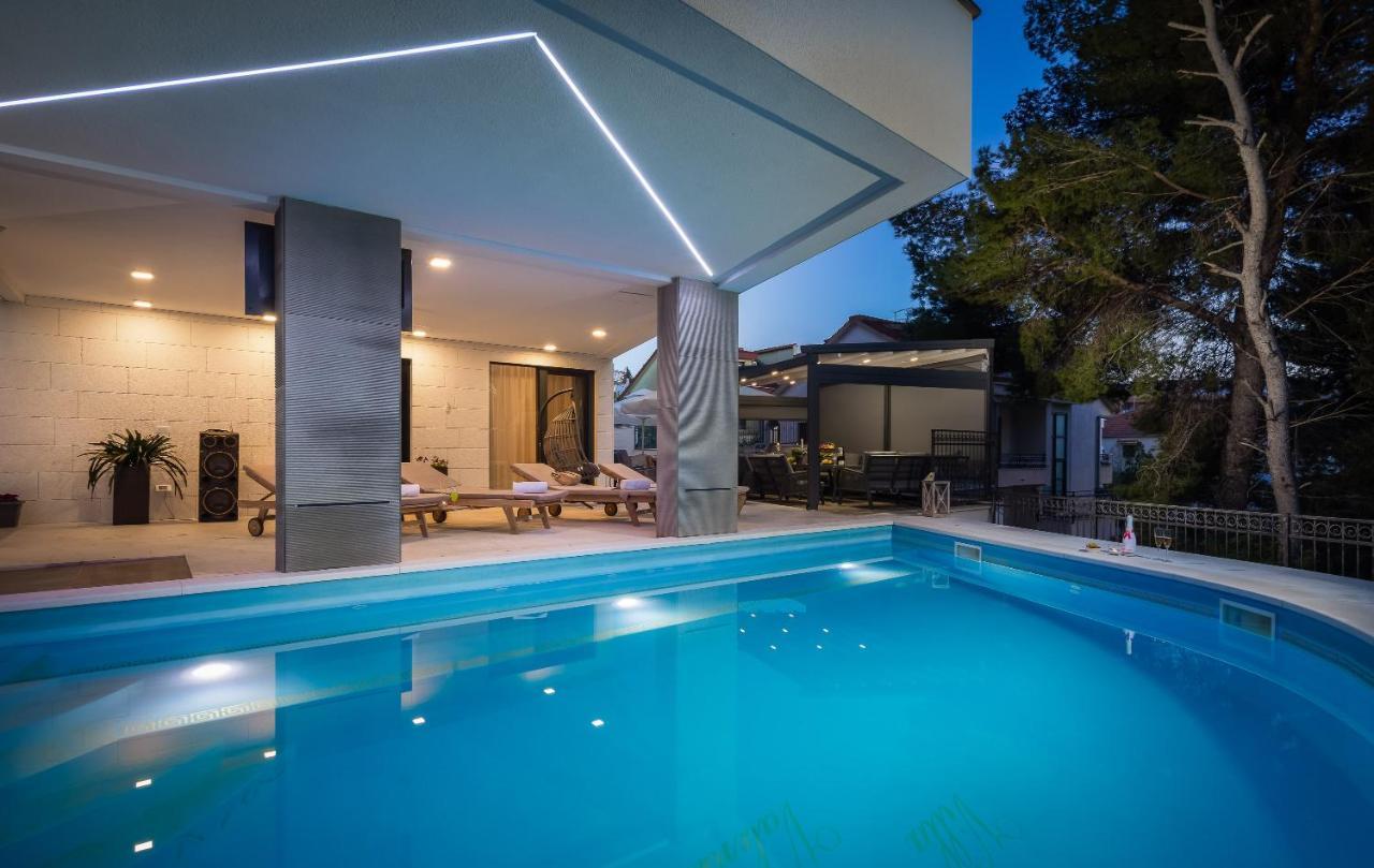 Beach Villa Valentina Трогир Екстериор снимка