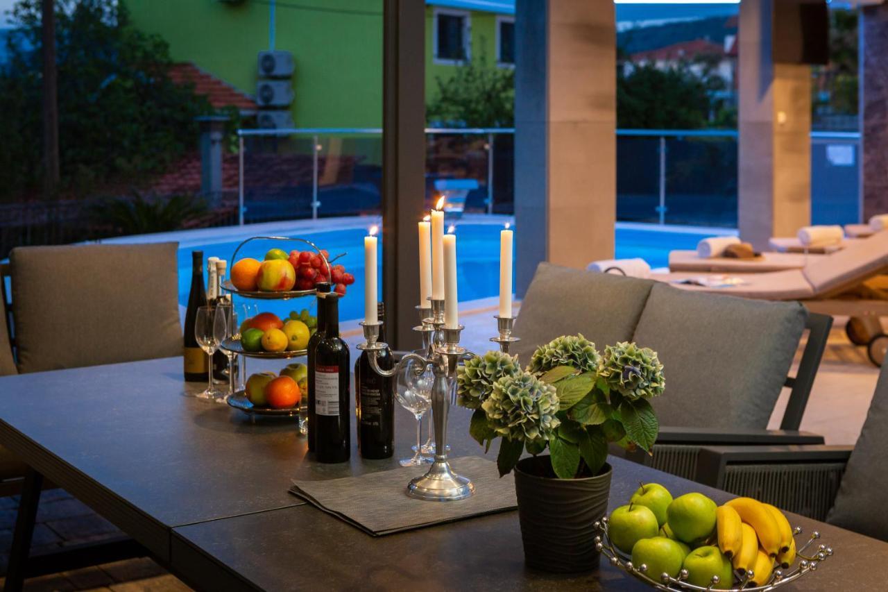 Beach Villa Valentina Трогир Екстериор снимка